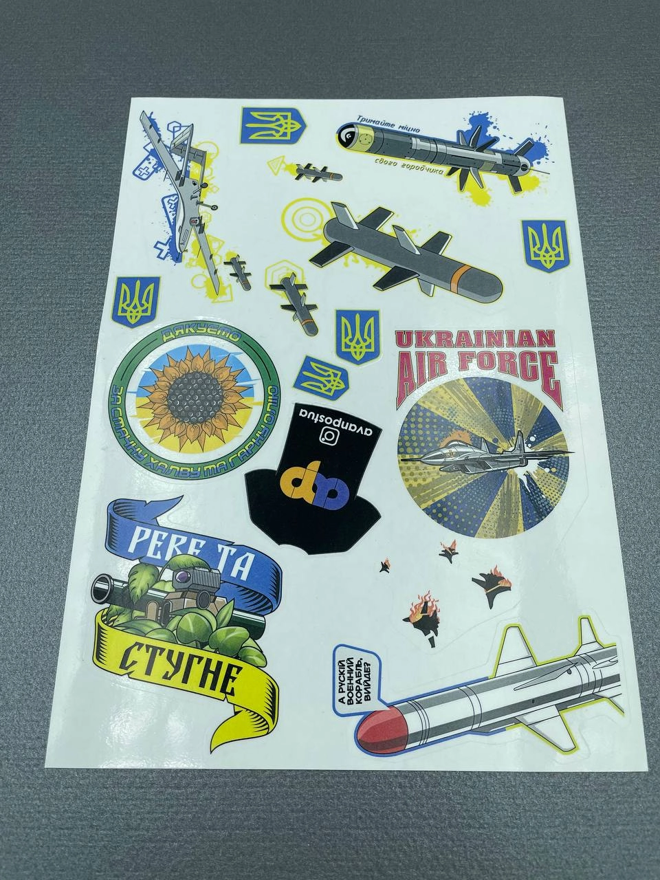 Фото товара «Наклейки на прозорій плівці» №3